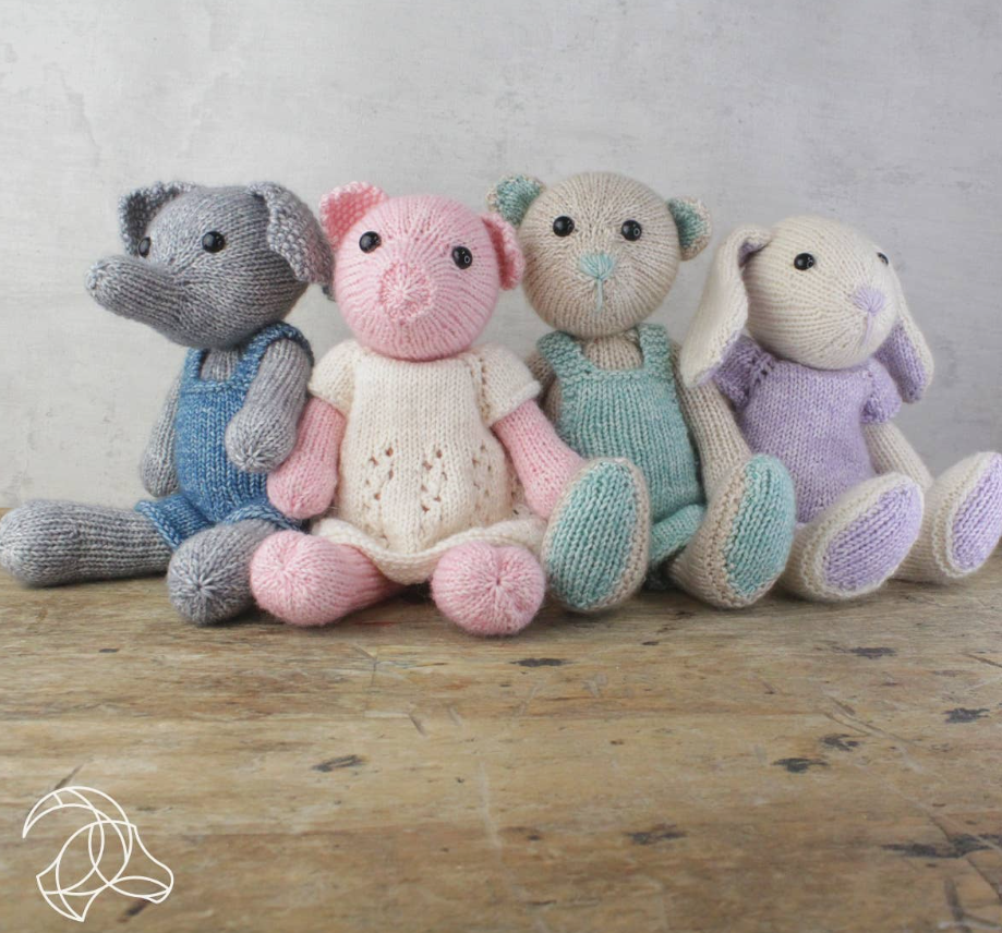 Frida Piglet - Knitting Kit by Hardicraft