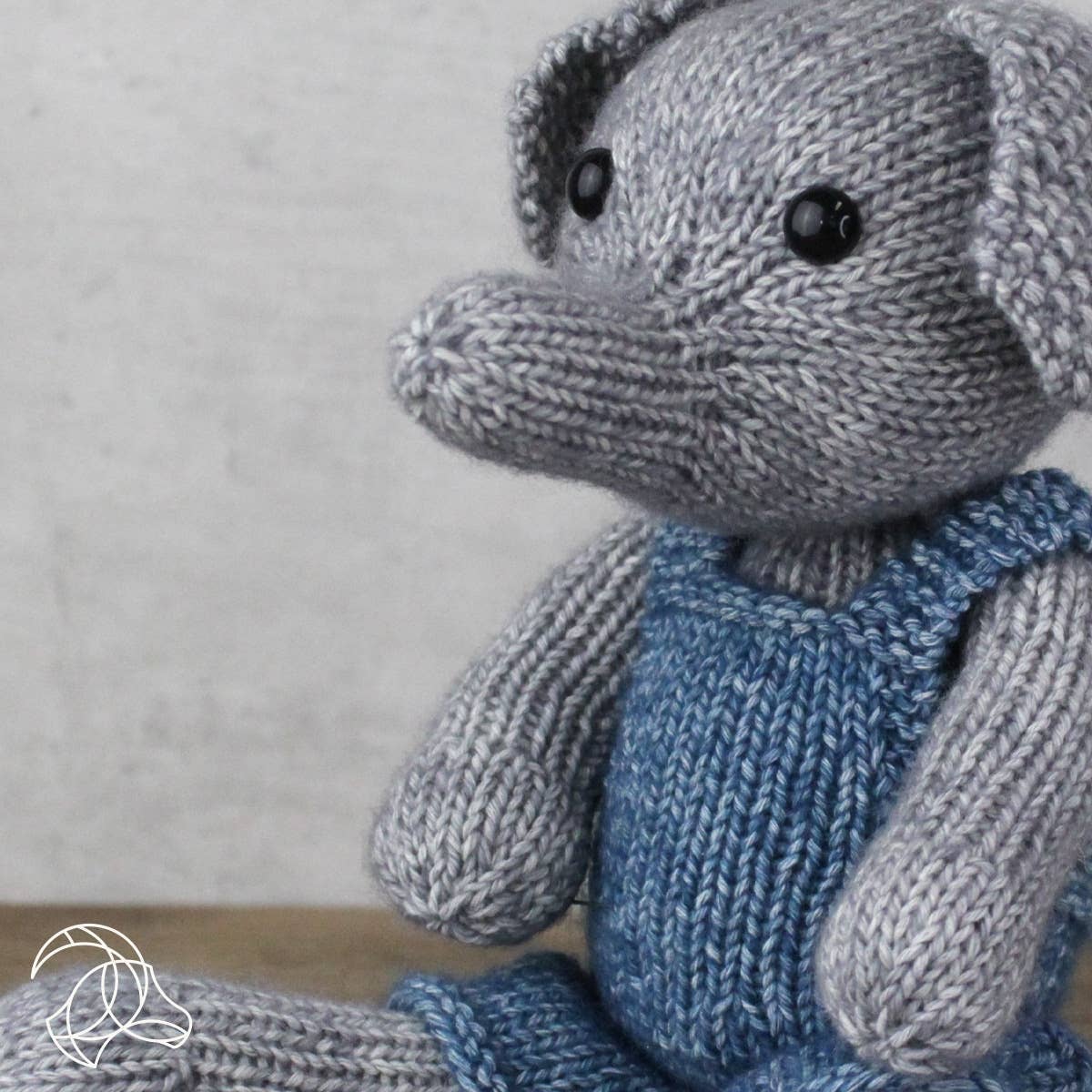 Freek Elephant - Knitting Kit by Hardicraft