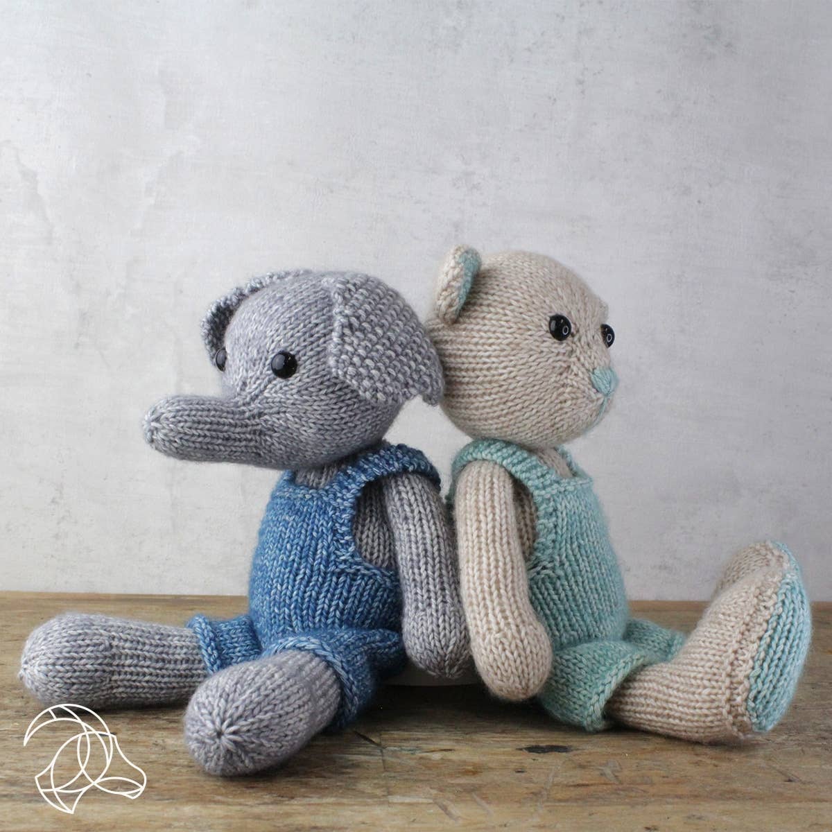 Freek Elephant - Knitting Kit by Hardicraft