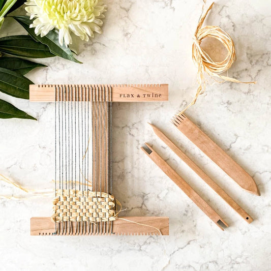 Hand Loom Kit by Flax & Twine