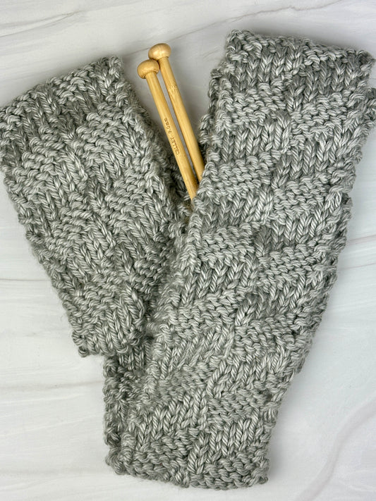 Cozy Knits Scarf Bundle - Perfect for Beginners: 3 Easy Patterns + Gift Tracker for Quick Projects!