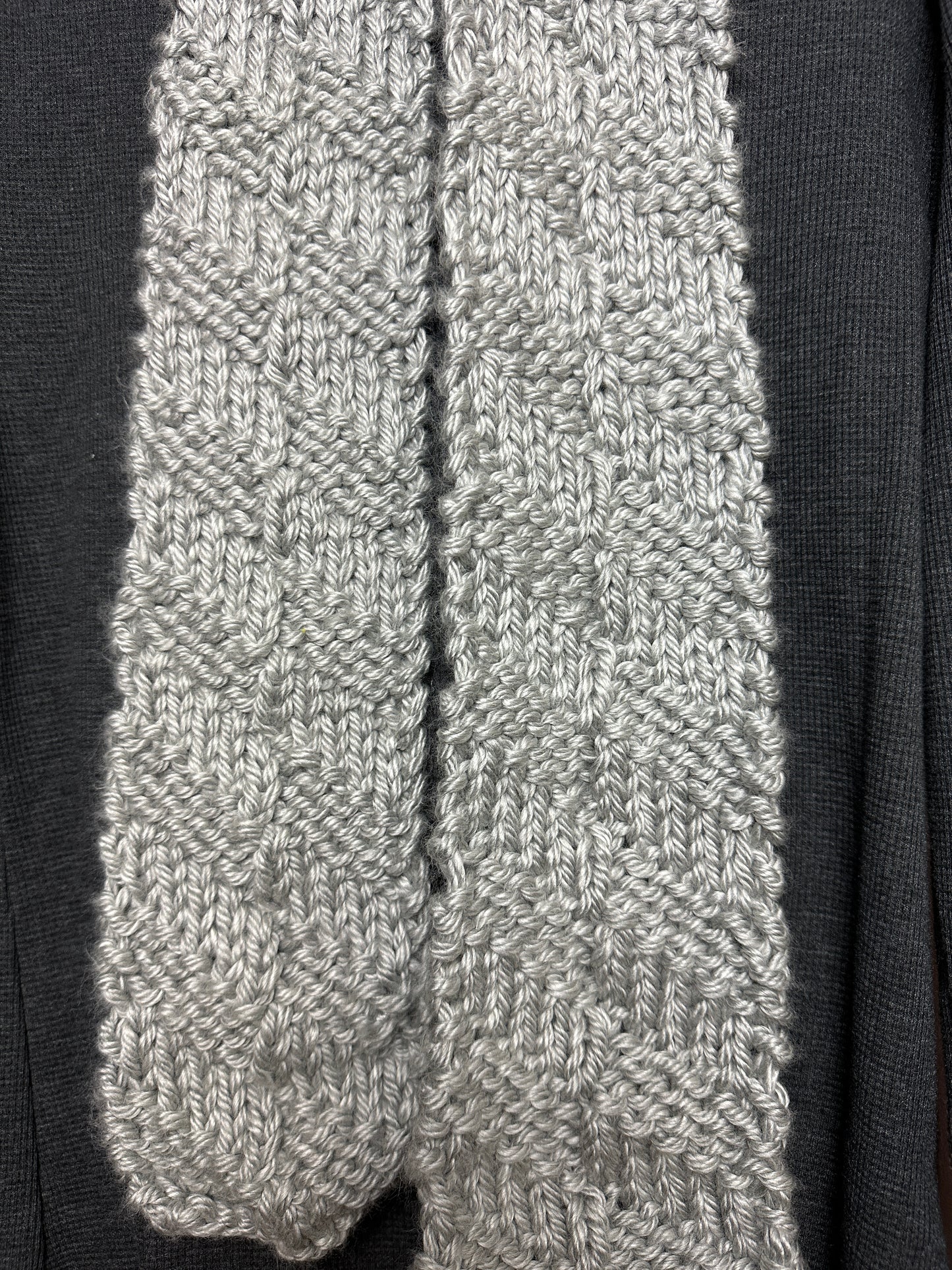Cozy Knits Scarf Bundle - Perfect for Beginners: 3 Easy Patterns + Gift Tracker for Quick Projects!